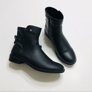 🆕 VERY VOLATILE Black Ankle Boots • Sz 6.5